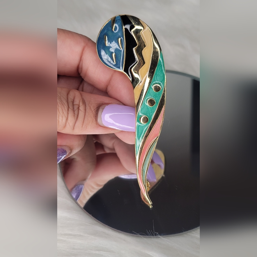 Brooch